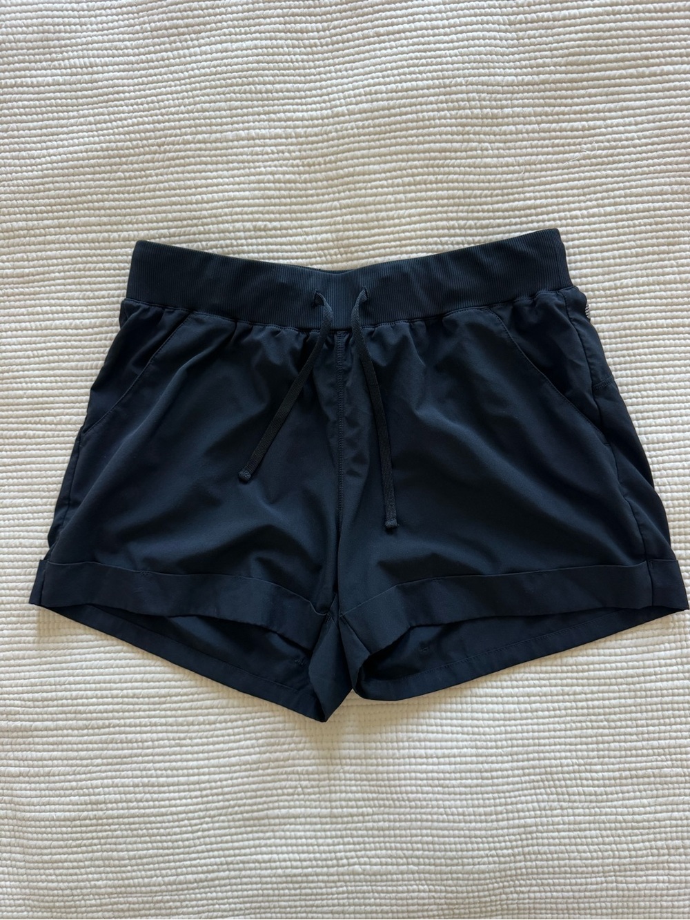 Zella Elastic Waist Cuffed Athletic Shorts